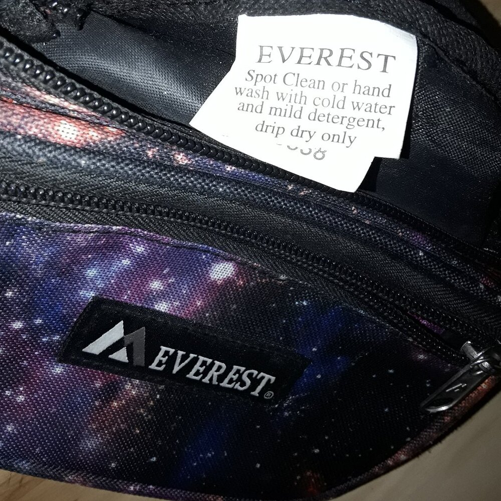Everest | galaxy cosmic print | fanny pack | belt bag - Picture 7 of 14
